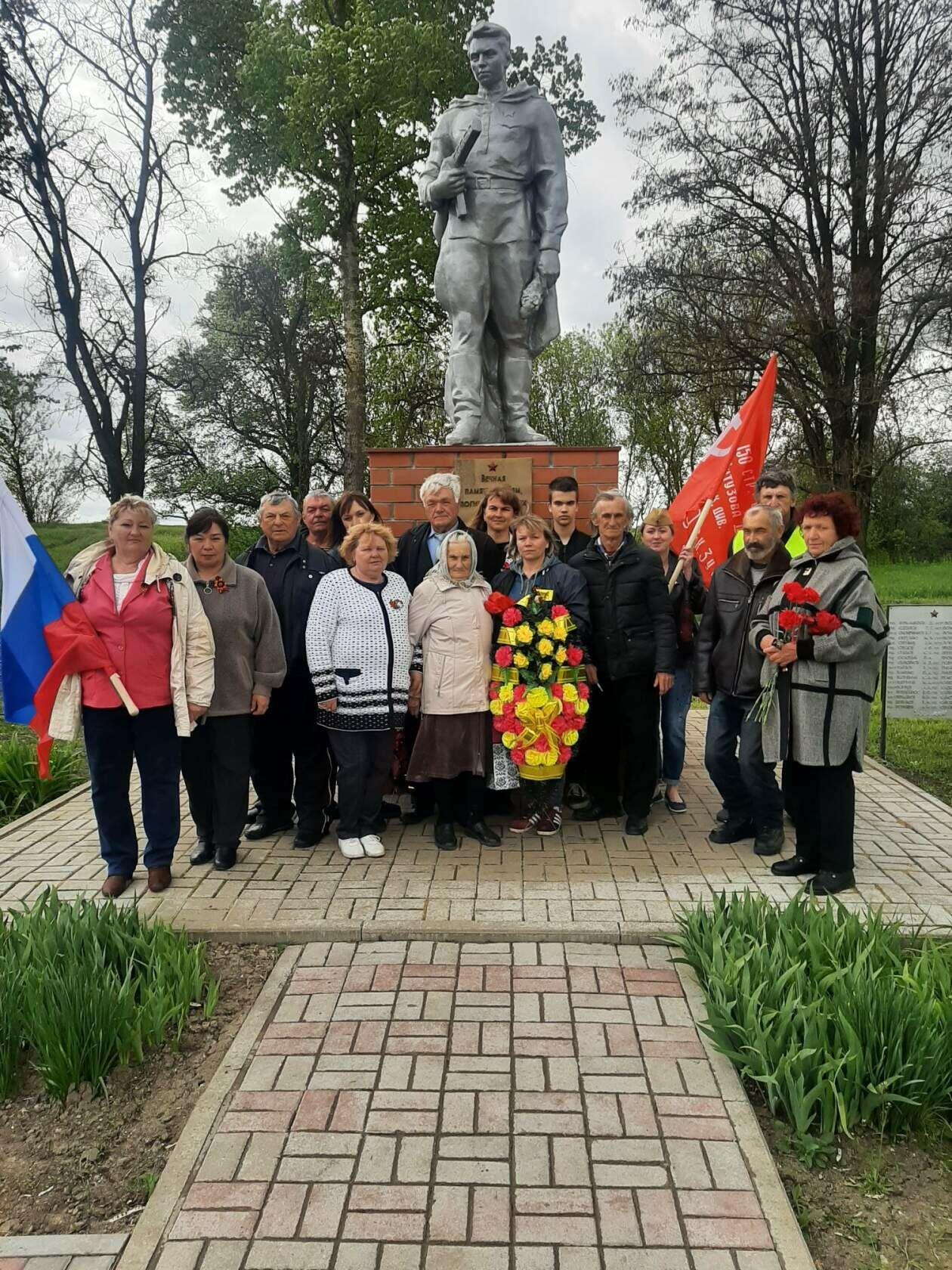 Братская могила с. Щелоково.